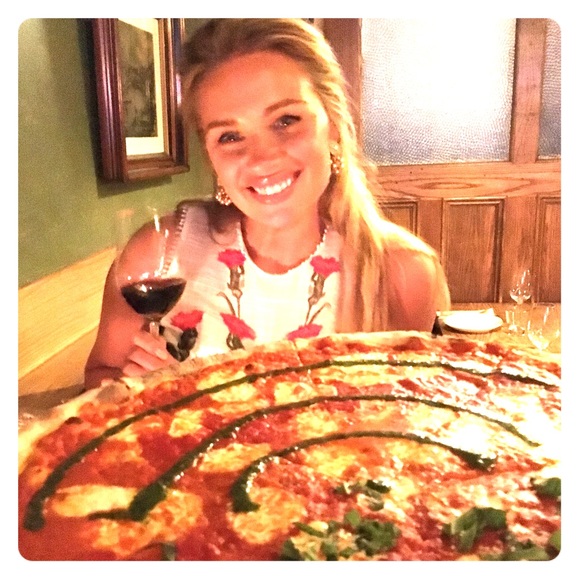Meet your Posher, Claire - Picture 1 of 1